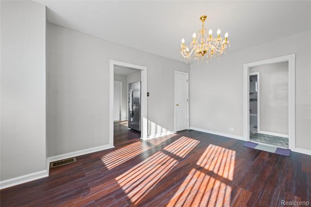 8419 Paige Avenue, Warren, MI 48089