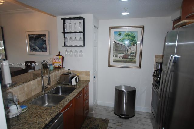 511 N Lucerne Avenue 306, Lake Worth, FL 33460