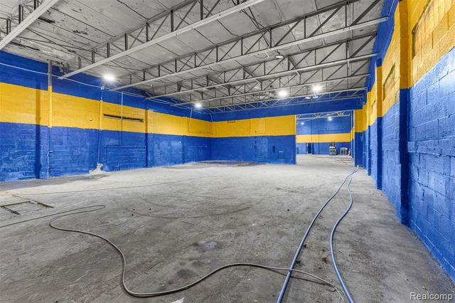 12901 Lyndon Street, Detroit, MI 48227