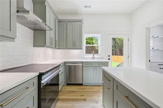 2125 Hollyrood Street, Winston-salem, NC 27127