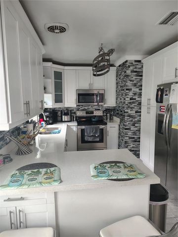 607 OAK RIDGE DRIVE, Brandon, FL 33510