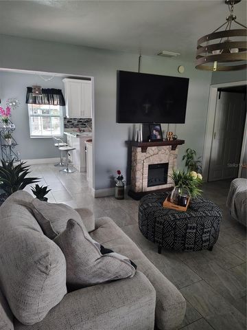 607 OAK RIDGE DRIVE, Brandon, FL 33510