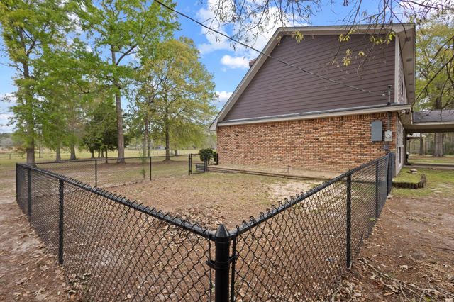 1938 County Road 1520, Warren, TX 77664