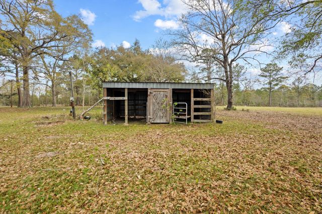 1938 County Road 1520, Warren, TX 77664