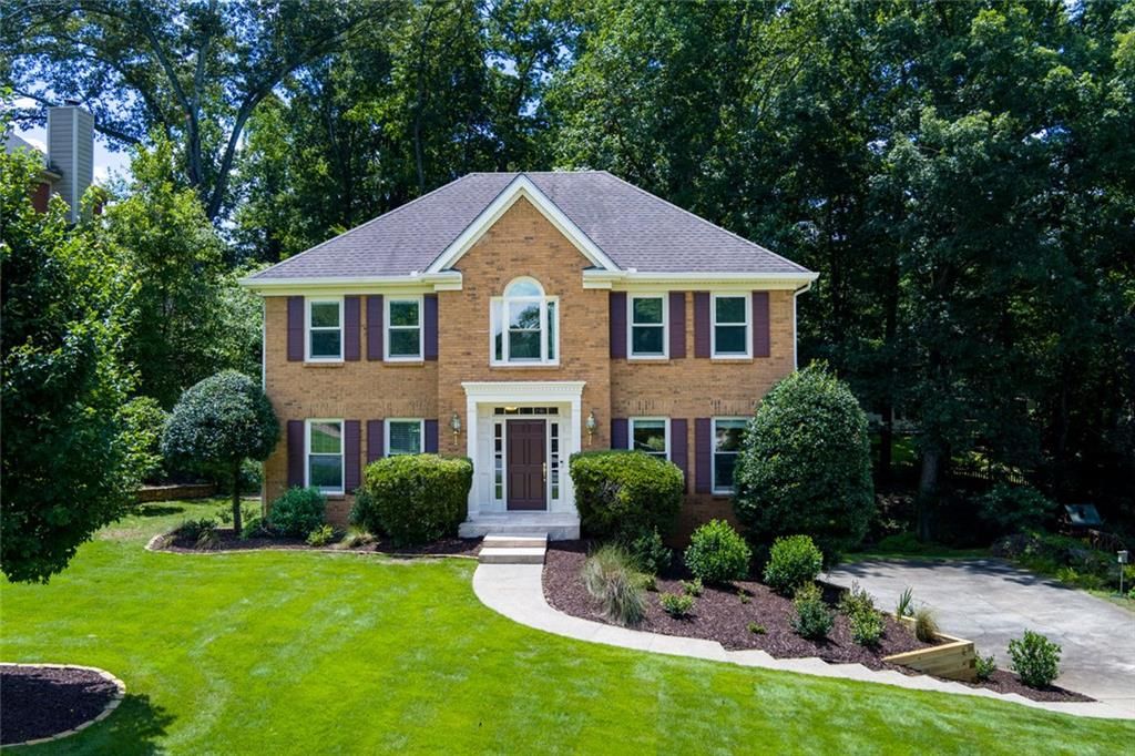4142 Bellflower NE Court, Roswell, GA 30075