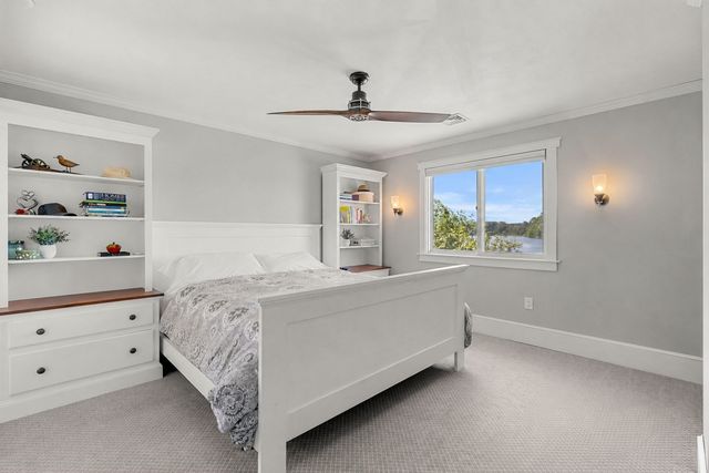 425 Main St, Amesbury, MA 01913