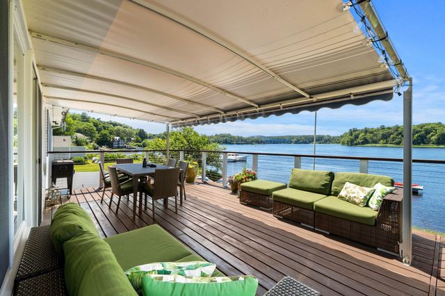 425 Main St, Amesbury, MA 01913
