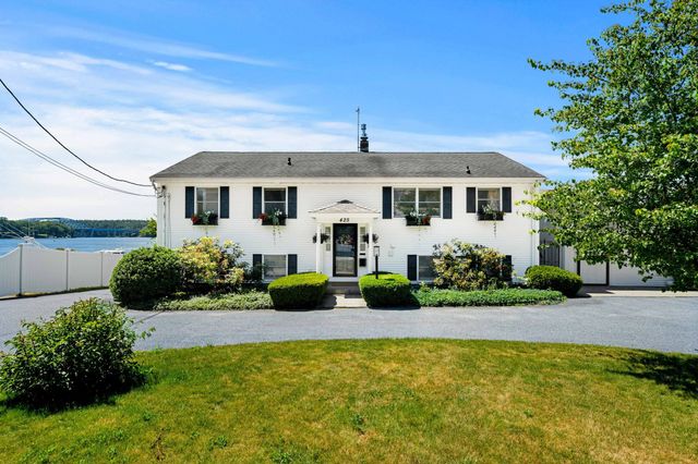 425 Main St, Amesbury, MA 01913