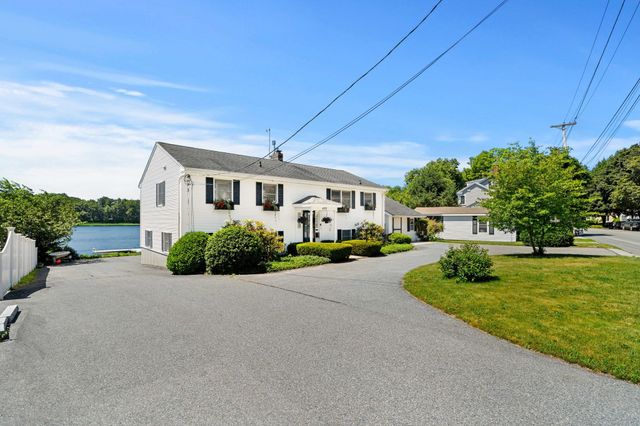 425 Main St, Amesbury, MA 01913