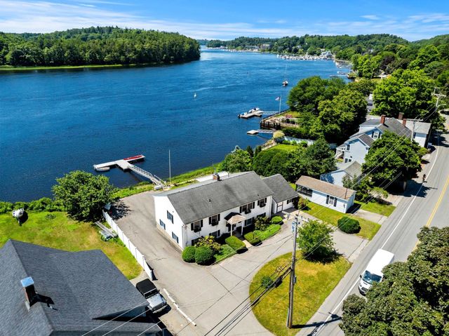 425 Main St, Amesbury, MA 01913