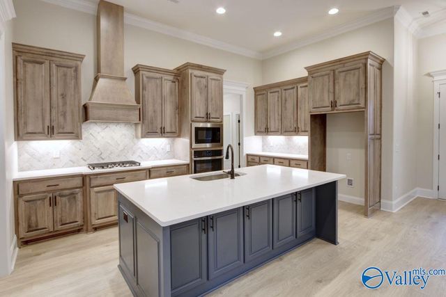 26469 Old Town Drive, Athens, AL 35613