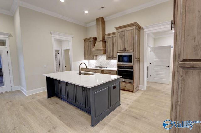 26469 Old Town Drive, Athens, AL 35613