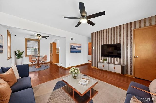 10845 Vargas Drive, St Louis, MO 63123