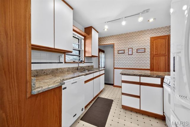 10845 Vargas Drive, St Louis, MO 63123