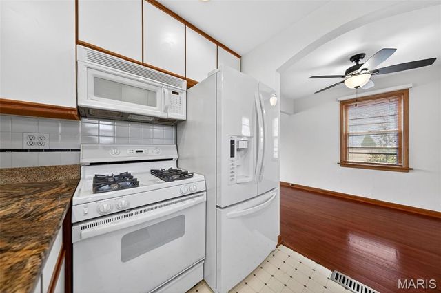 10845 Vargas Drive, St Louis, MO 63123