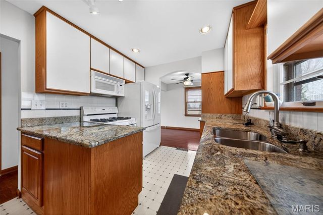 10845 Vargas Drive, St Louis, MO 63123