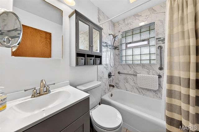 10845 Vargas Drive, St Louis, MO 63123