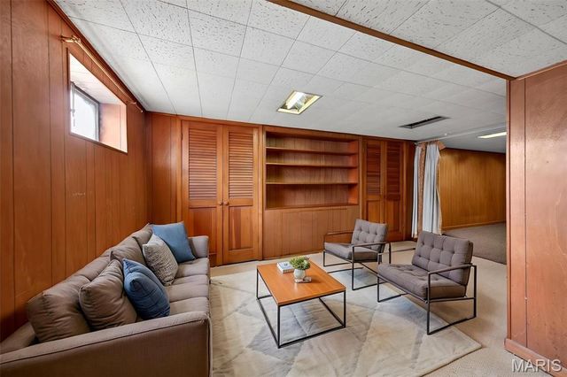 10845 Vargas Drive, St Louis, MO 63123