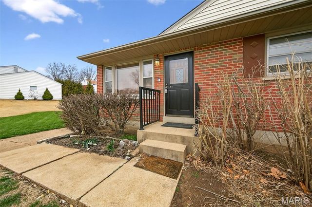 10845 Vargas Drive, St Louis, MO 63123