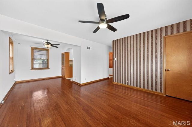 10845 Vargas Drive, St Louis, MO 63123