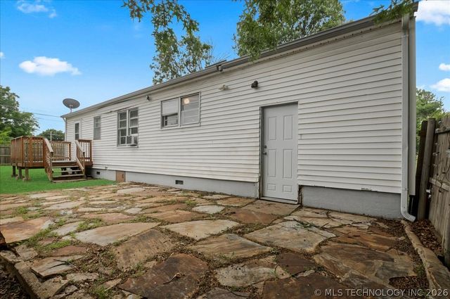 7104 E 8th Street, Tulsa, OK 74112