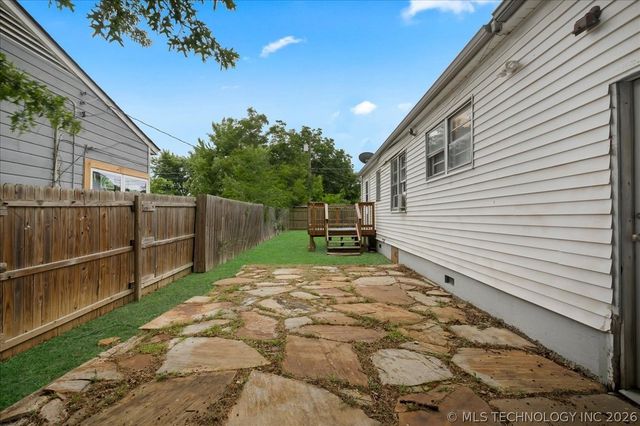 7104 E 8th Street, Tulsa, OK 74112