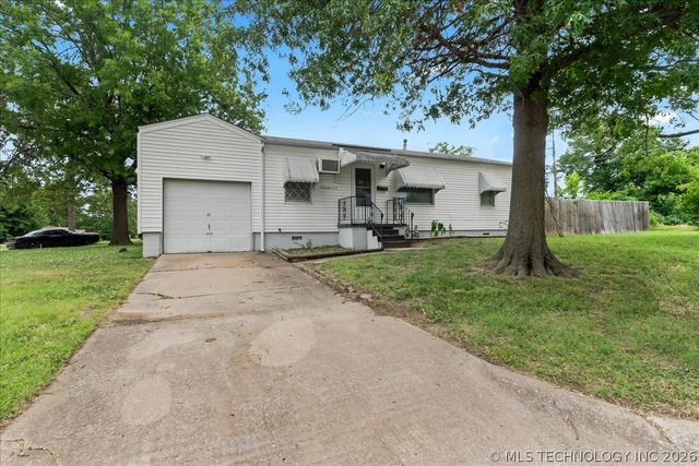 7104 E 8th Street, Tulsa, OK 74112