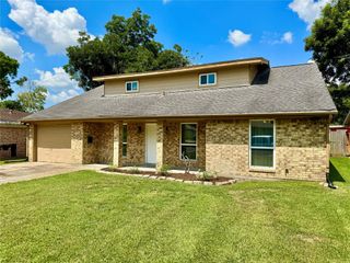 5314 Royal Oak Drive, Texas City, TX 77591