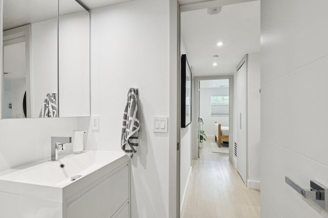 3004 NE 5th Terrace 101-c, Wilton Manors, FL 33334