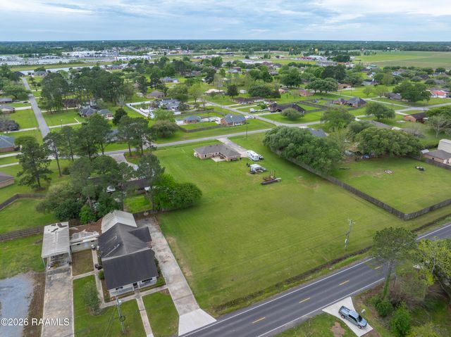 2396 Rees Street Ext, Breaux Bridge, LA 70517