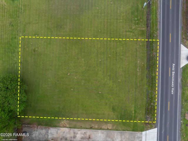 2396 Rees Street Ext, Breaux Bridge, LA 70517