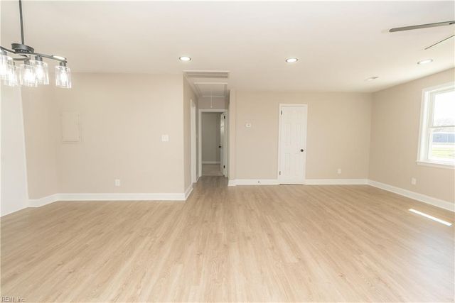 2924 Smithfield RD, Portsmouth, VA 23702