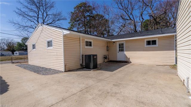 2924 Smithfield RD, Portsmouth, VA 23702