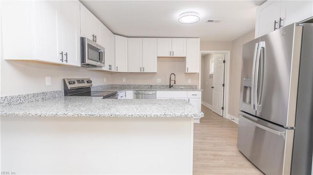 2924 Smithfield RD, Portsmouth, VA 23702