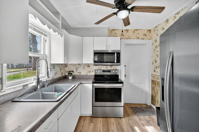 2523 Prospect Road, Des Moines, IA 50310