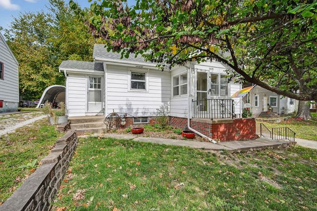 2523 Prospect Road, Des Moines, IA 50310