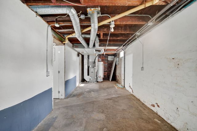 2523 Prospect Road, Des Moines, IA 50310