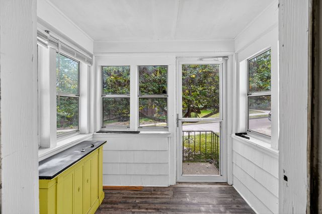 2523 Prospect Road, Des Moines, IA 50310