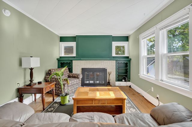 2523 Prospect Road, Des Moines, IA 50310