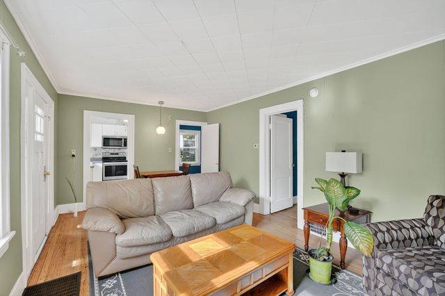 2523 Prospect Road, Des Moines, IA 50310