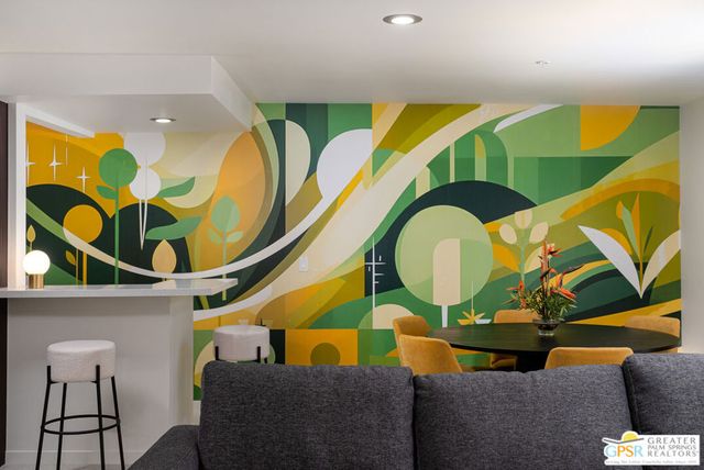 588 E San Lorenzo Road 206, Palm Springs, CA 92264