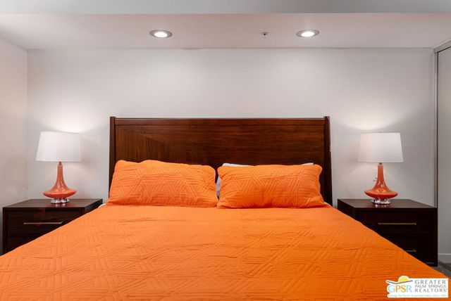 588 E San Lorenzo Road 206, Palm Springs, CA 92264