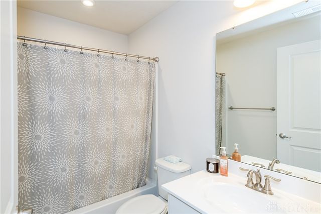 2780 Riverstone Drive, Xenia, OH 45385