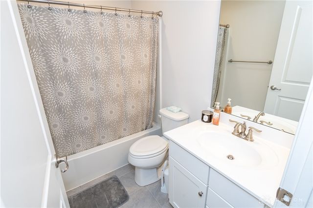 2780 Riverstone Drive, Xenia, OH 45385