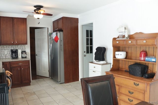 203 Crestwood Drive, Salina, NY 13212