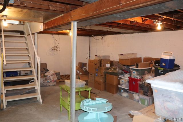 203 Crestwood Drive, Salina, NY 13212