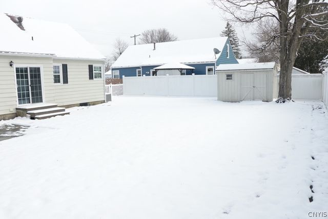 203 Crestwood Drive, Salina, NY 13212