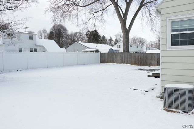 203 Crestwood Drive, Salina, NY 13212