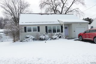 203 Crestwood Drive, Salina, NY 13212