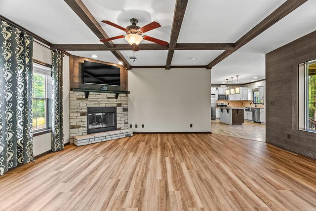 1225 Stony Point Road, Houston, AR 72070